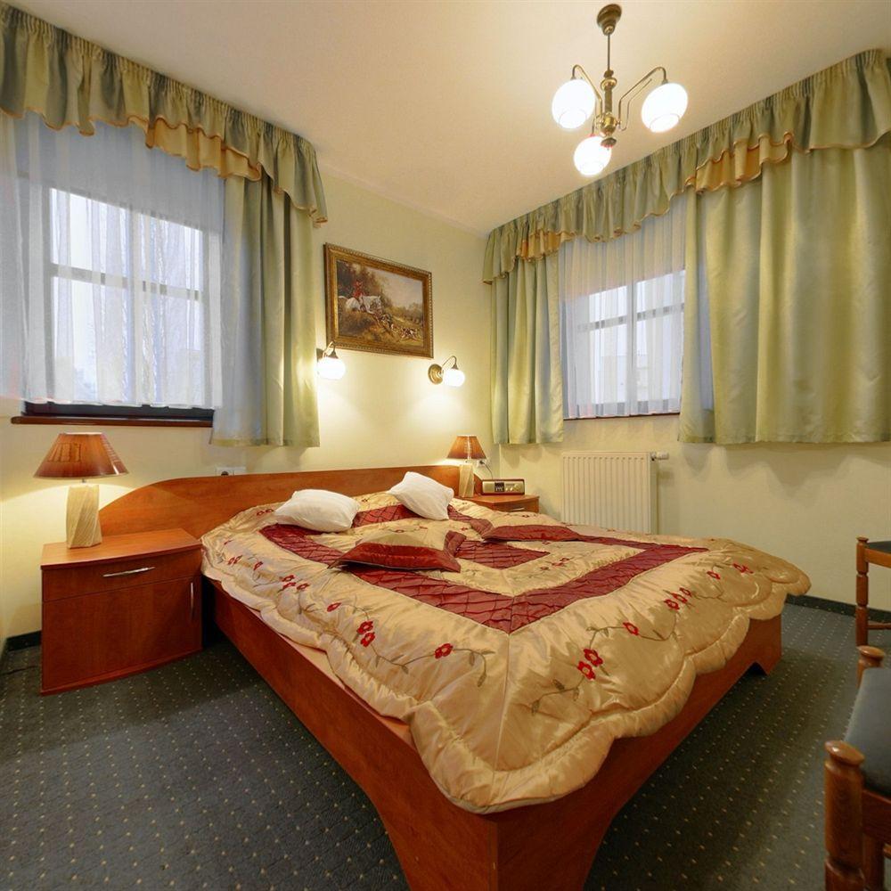 Hotel Restauracja Podzamcze Στσέτσιν Εξωτερικό φωτογραφία