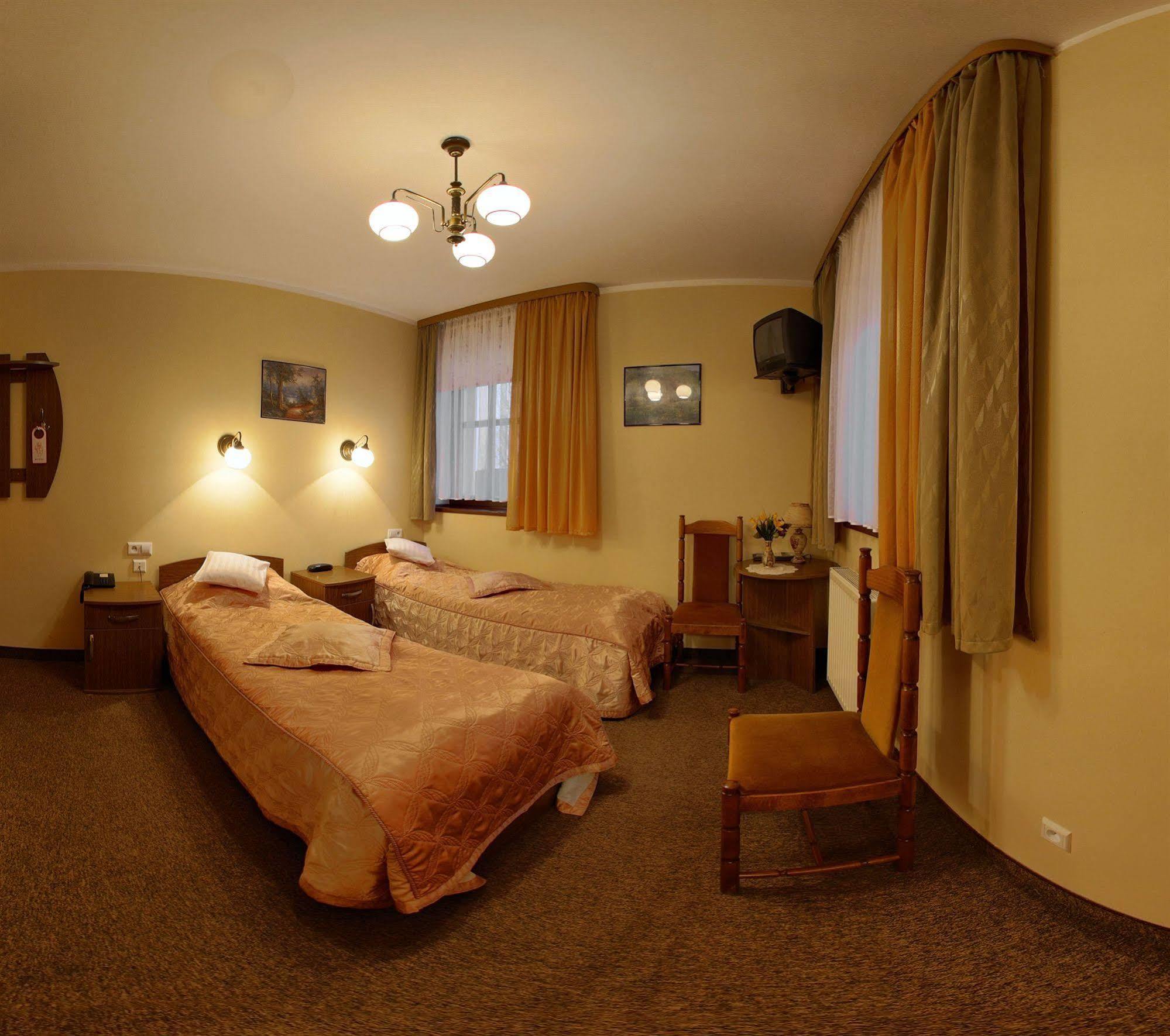 Hotel Restauracja Podzamcze Στσέτσιν Εξωτερικό φωτογραφία