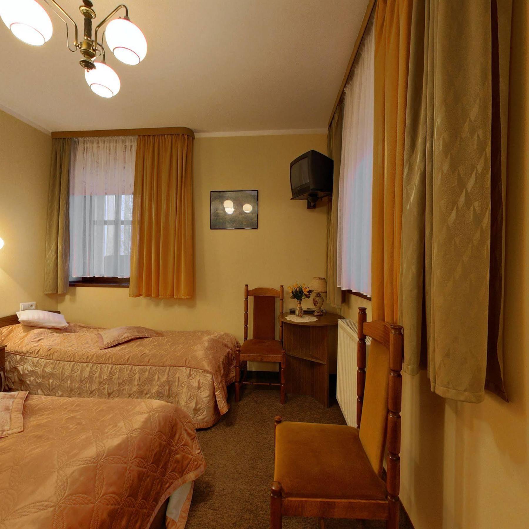 Hotel Restauracja Podzamcze Στσέτσιν Εξωτερικό φωτογραφία