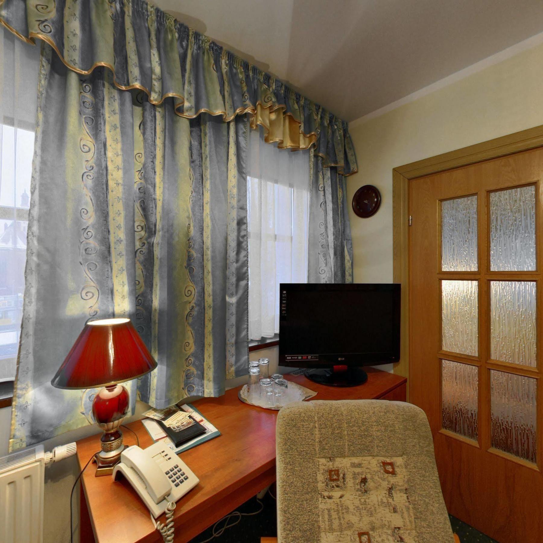 Hotel Restauracja Podzamcze Στσέτσιν Εξωτερικό φωτογραφία