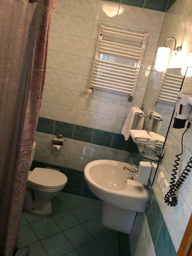 Hotel Restauracja Podzamcze Στσέτσιν Εξωτερικό φωτογραφία
